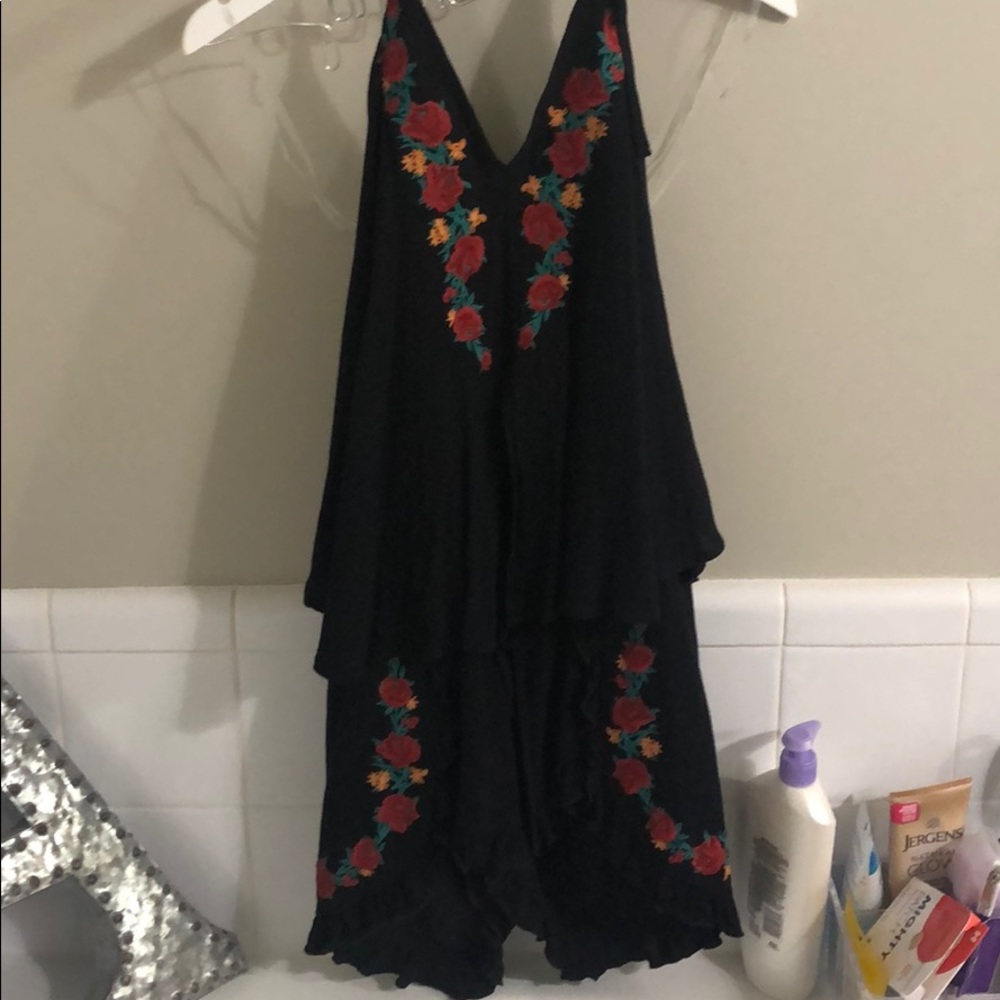 Medium embroidered romper -unworn